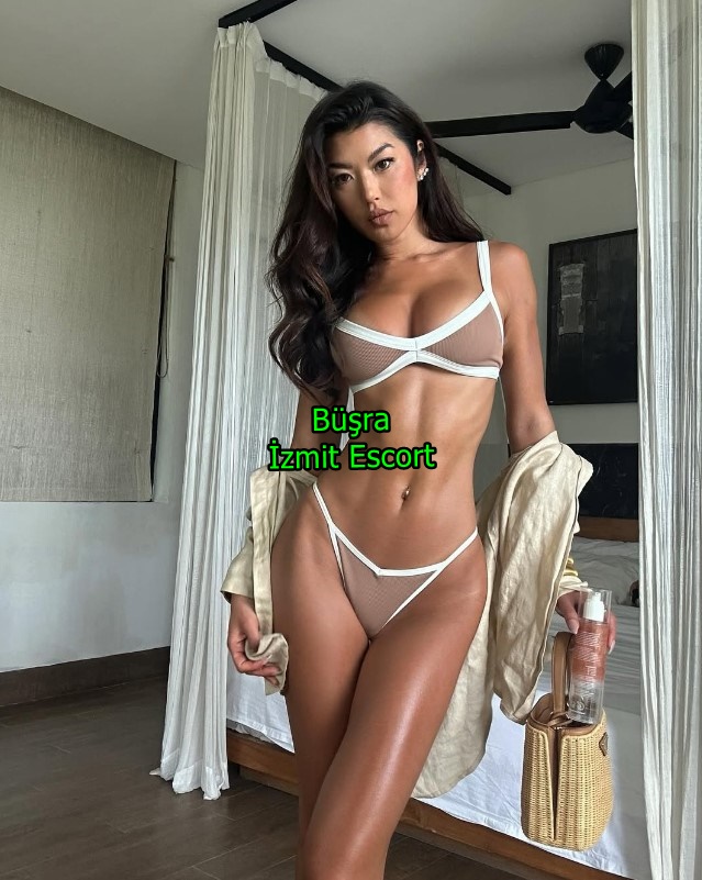 izmitescortbusra-1 İzmit Escort Büşra Kostümlü Fantazilere Bayılırım!