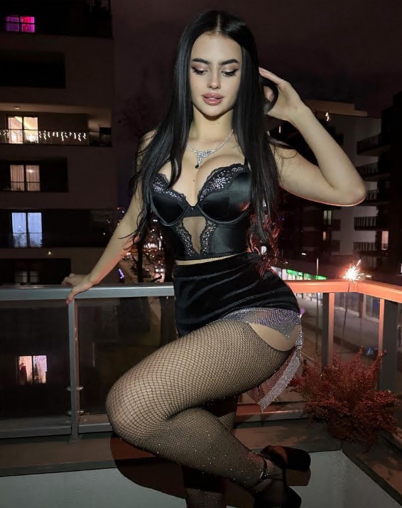 kocaeliescortsimay-4 Kocaeli Escort Simay Eve, Otele, Rezidanslara Geliyorum